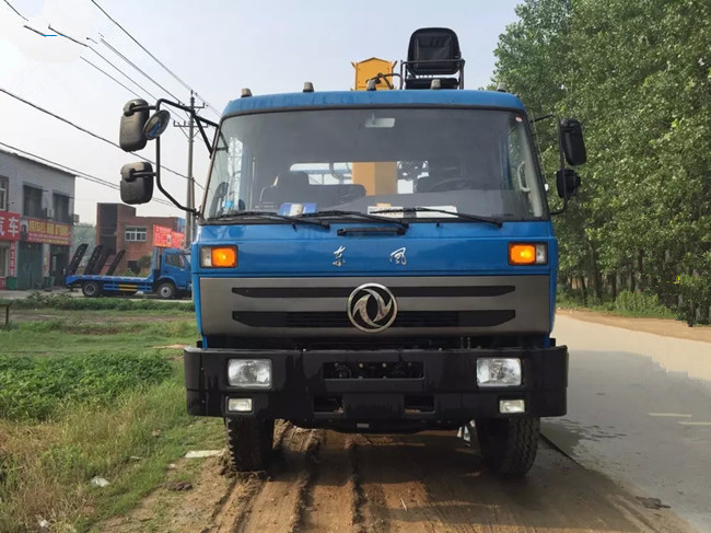 東風(fēng)145隨車(chē)吊