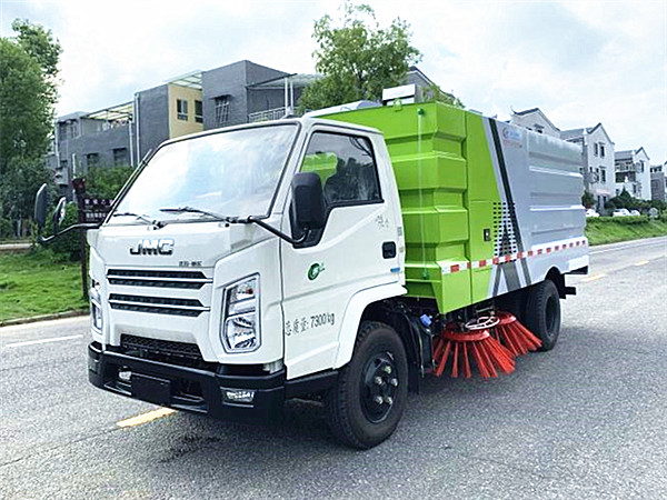 江鈴順達(dá)6方掃路車(chē)