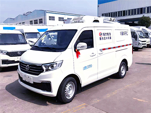 長(zhǎng)安V3面包冷藏車(chē)
