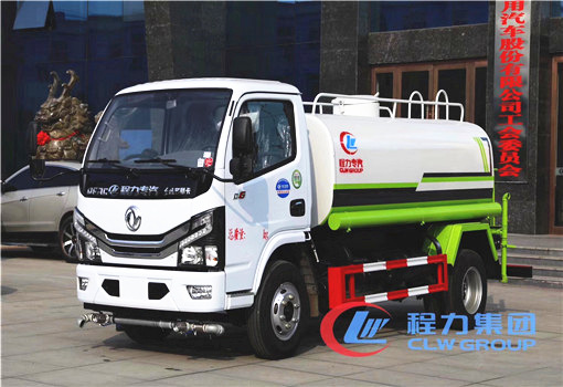 湖北程力東風(fēng)多利卡國(guó)六灑水車(chē)新車(chē)亮相了