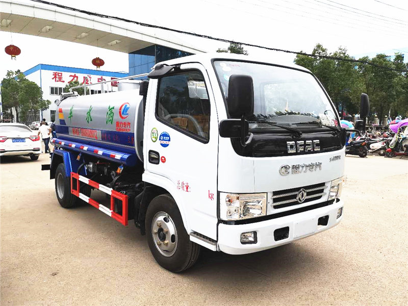 常見幾款東風(fēng)灑水車型號(hào)參數(shù)