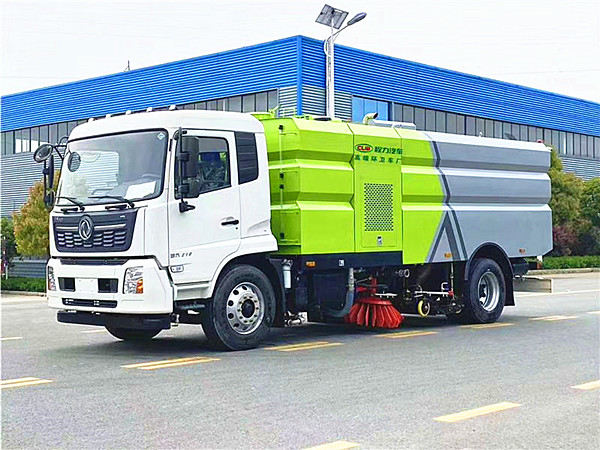東風(fēng)天錦12方掃路車(chē)