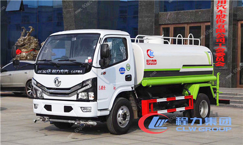 國(guó)六東風(fēng)小多利卡5噸灑水車(chē)