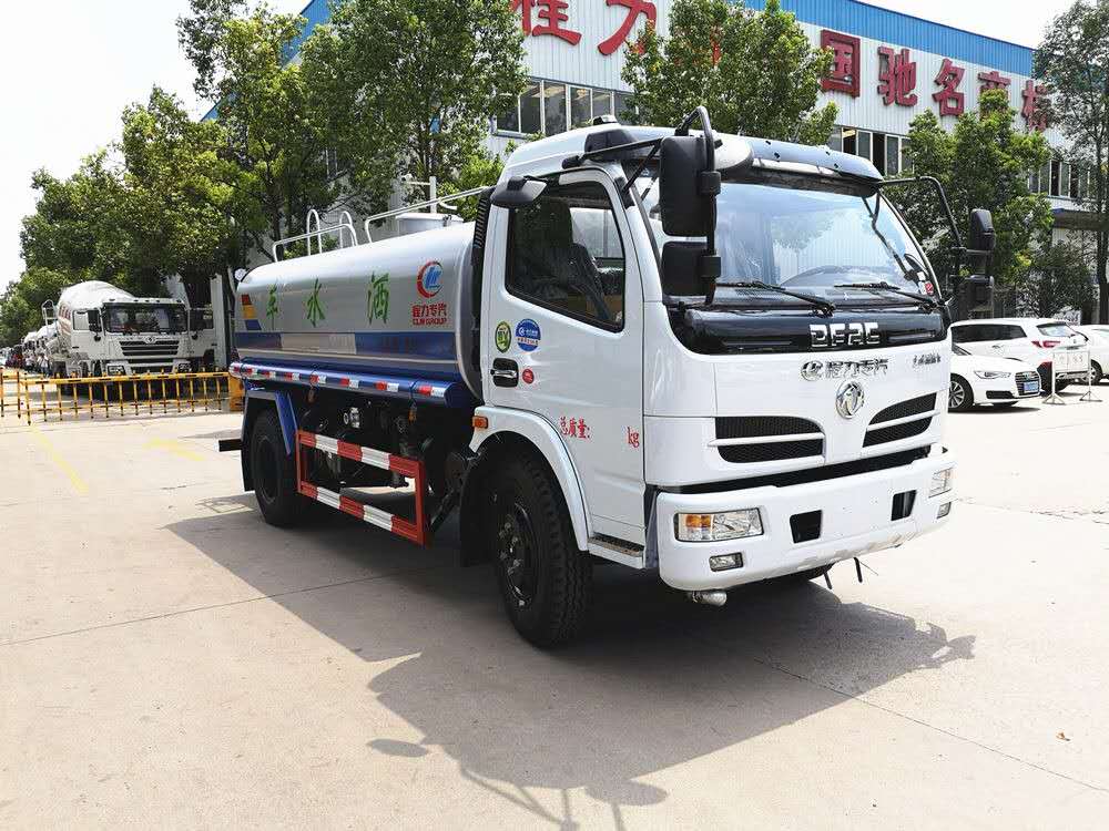 8噸灑水車價(jià)格多少，東風(fēng)福瑞卡灑水車8噸一臺(tái)多少錢