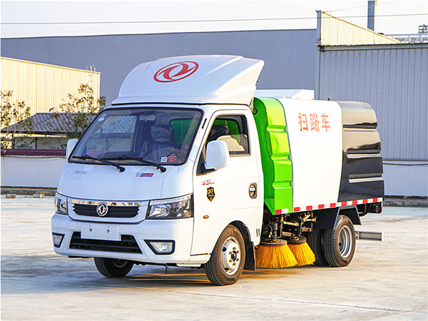 東風(fēng)途逸3方掃路車(chē)