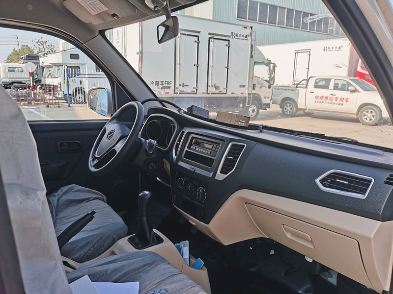 長(zhǎng)安金標(biāo)T3冷藏車
